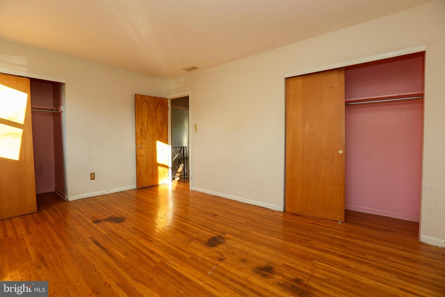 395 Hemlock Ln