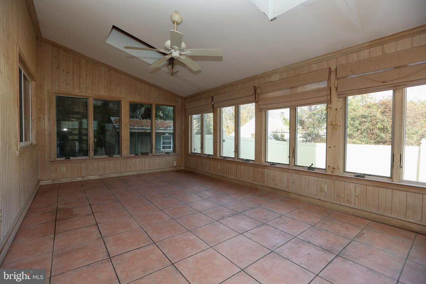 395 Hemlock Ln