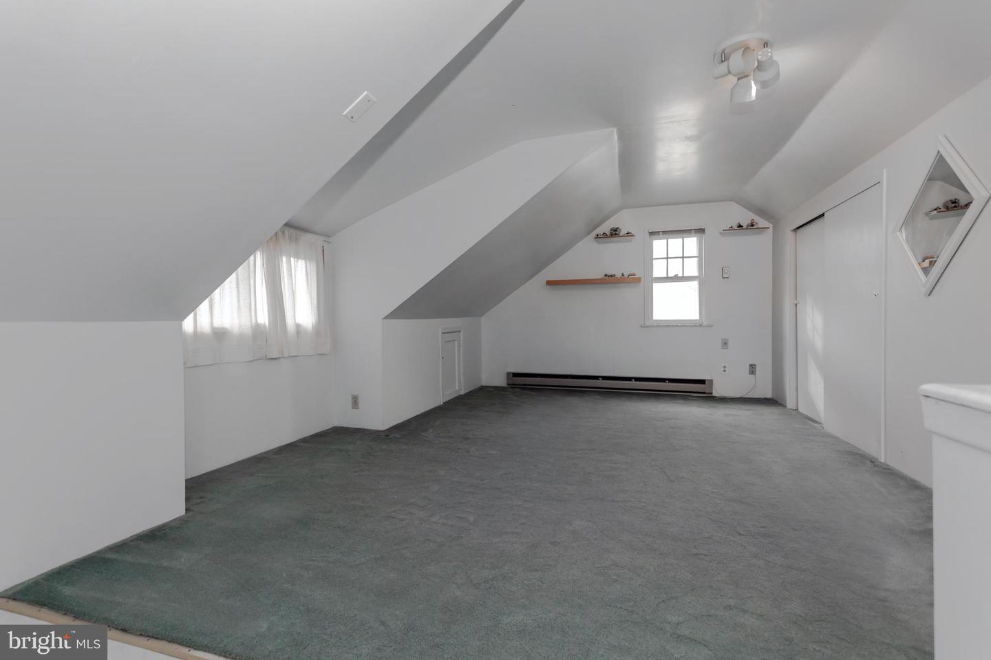 106 Colfax Rd