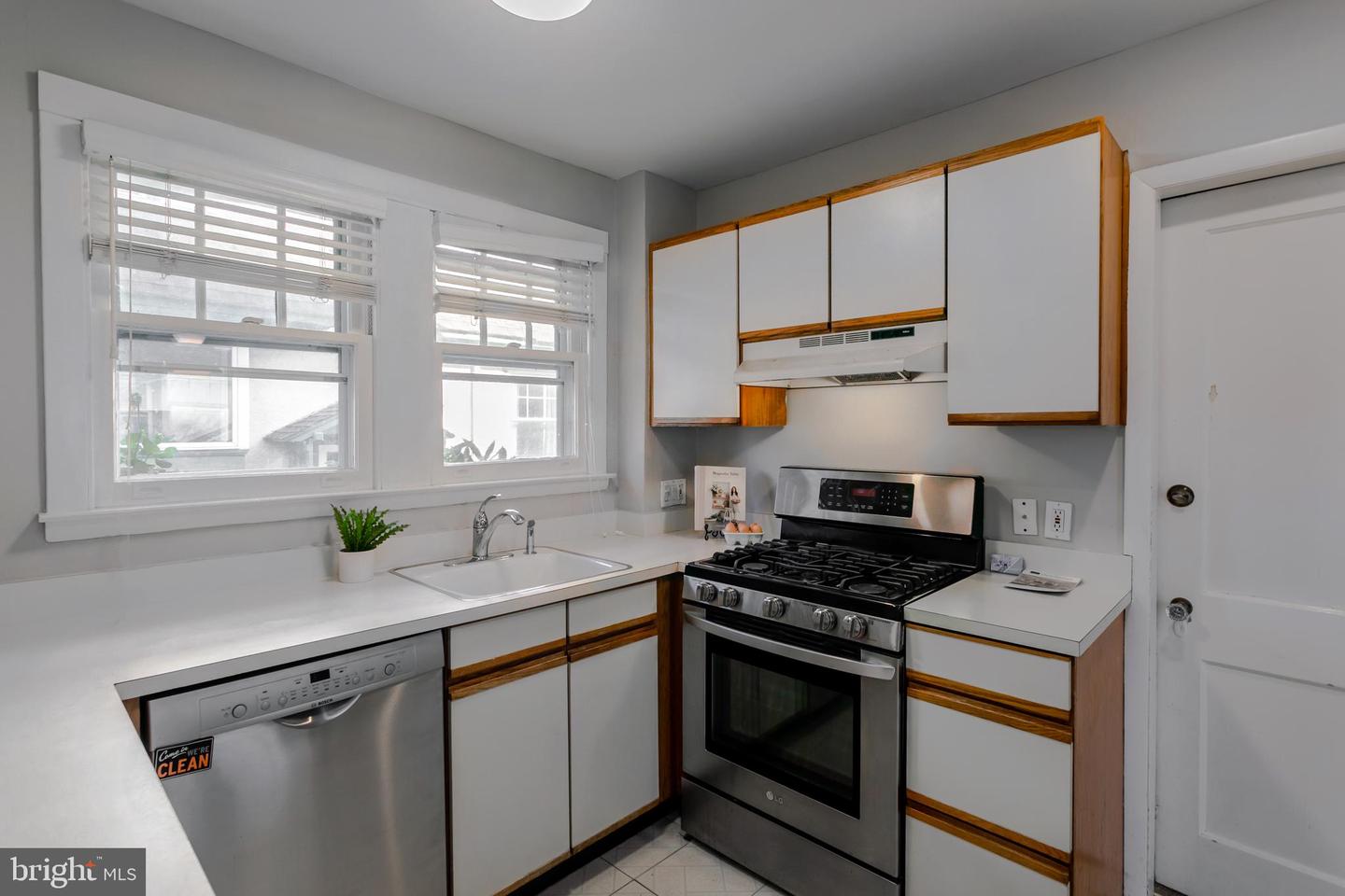 106 Colfax Rd