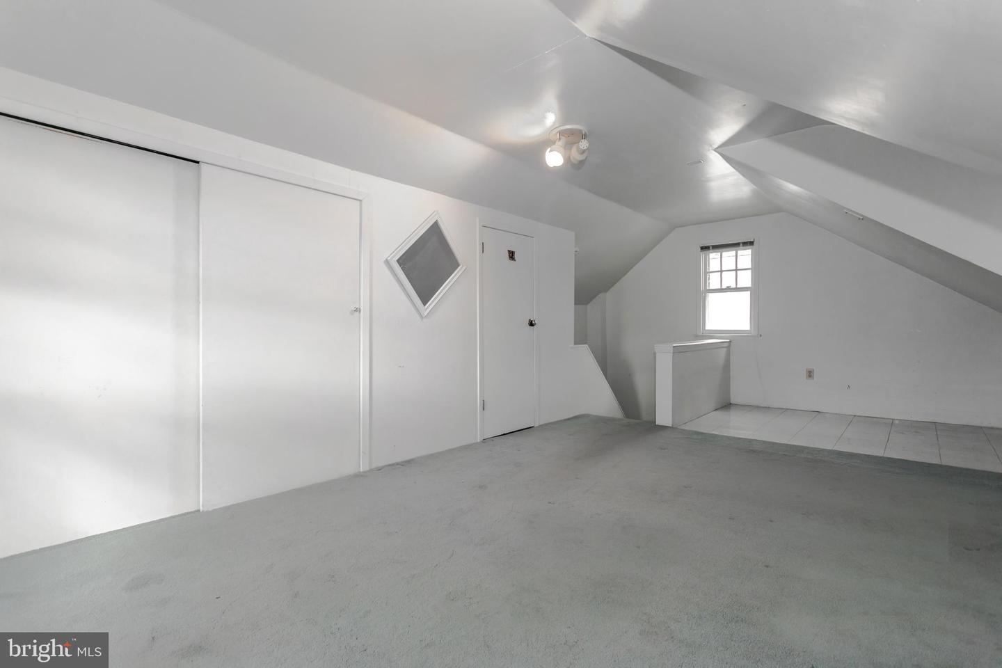 106 Colfax Rd
