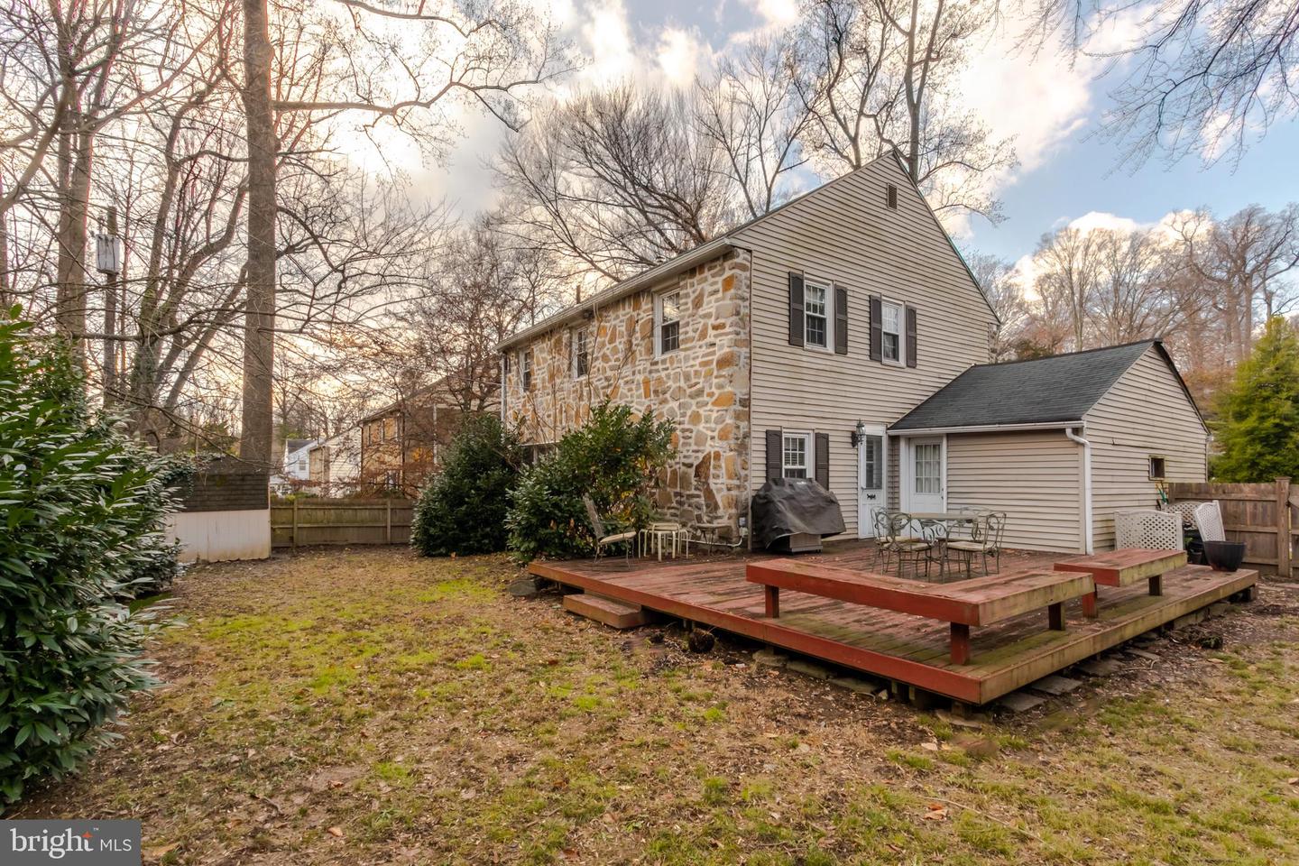 1013 Severn Ln