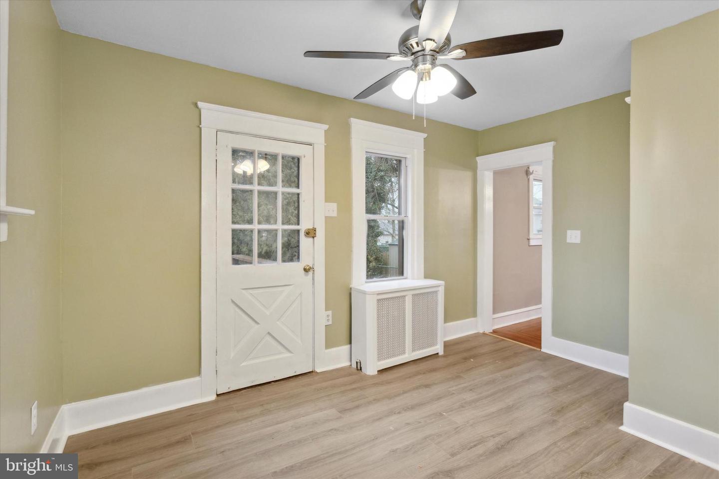 14 W Magnolia Ave