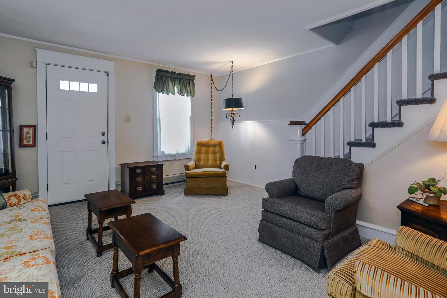 202 W Cooke Ave