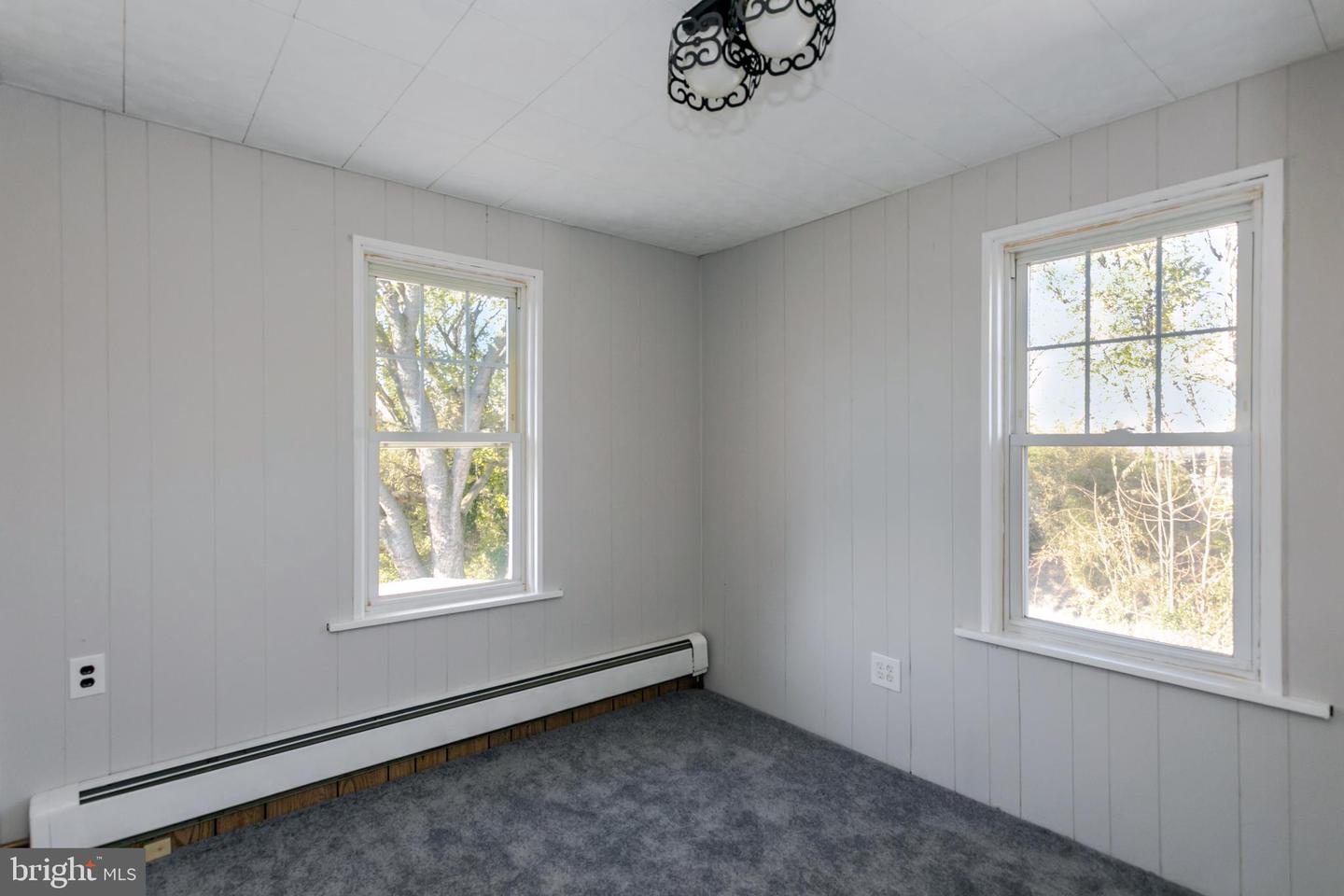 202 W Cooke Ave