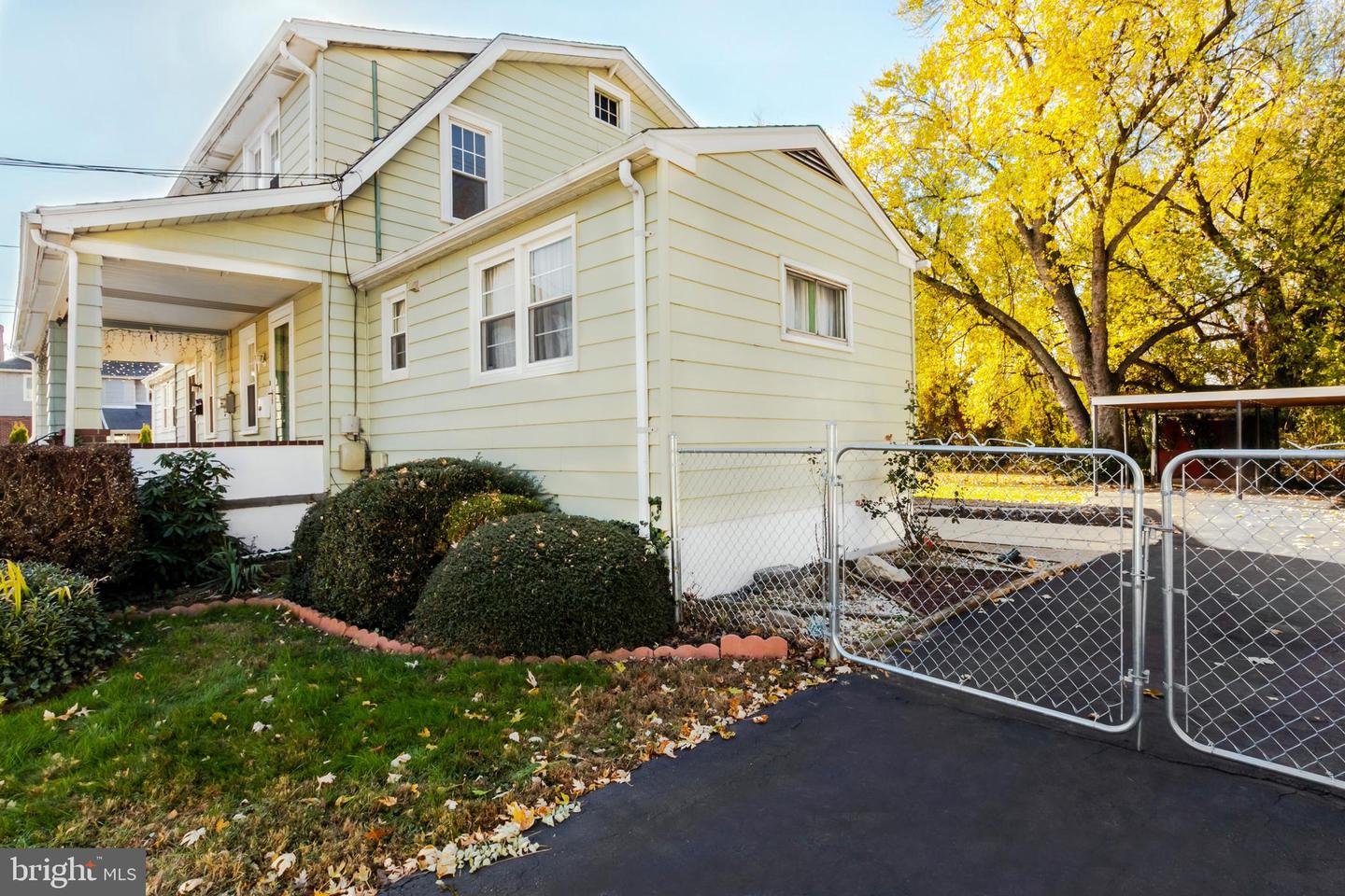 202 W Cooke Ave
