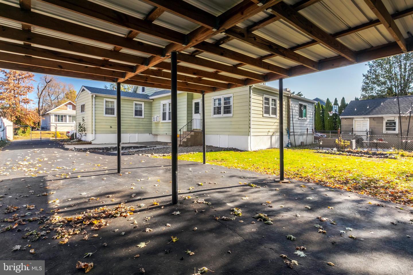 202 W Cooke Ave