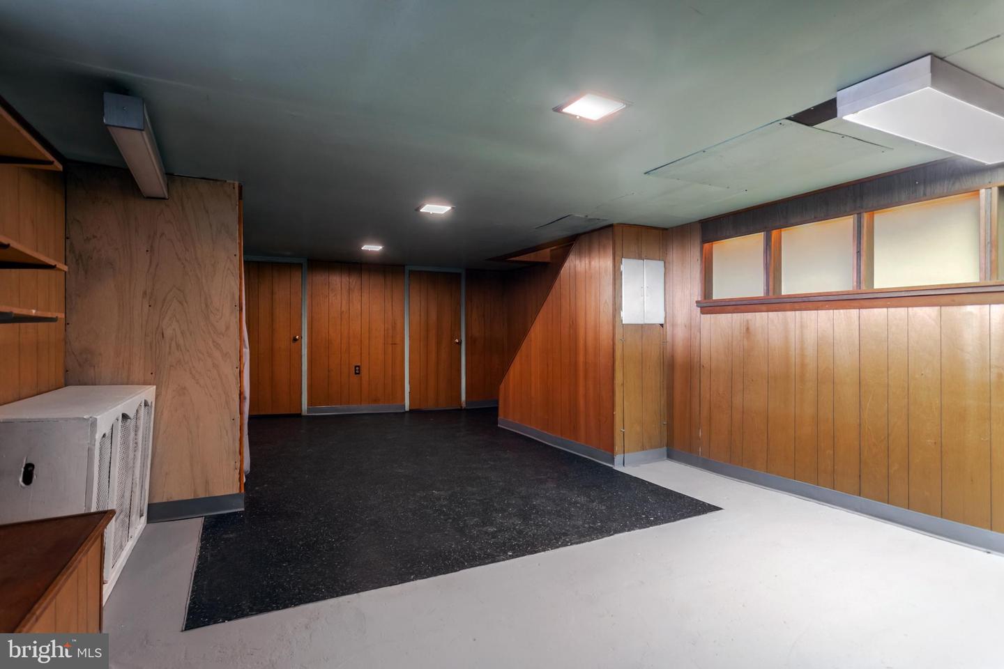 202 W Cooke Ave