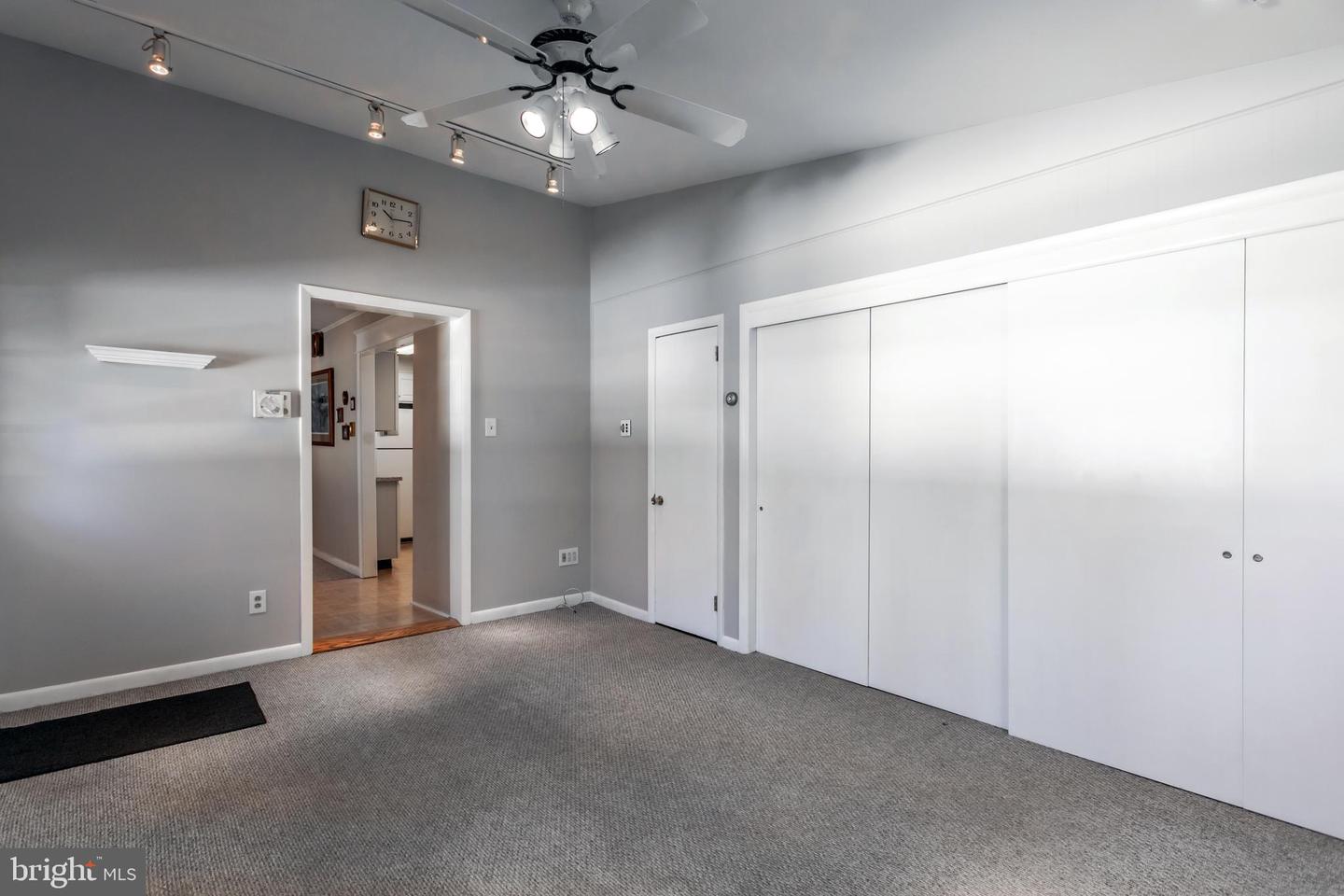 202 W Cooke Ave