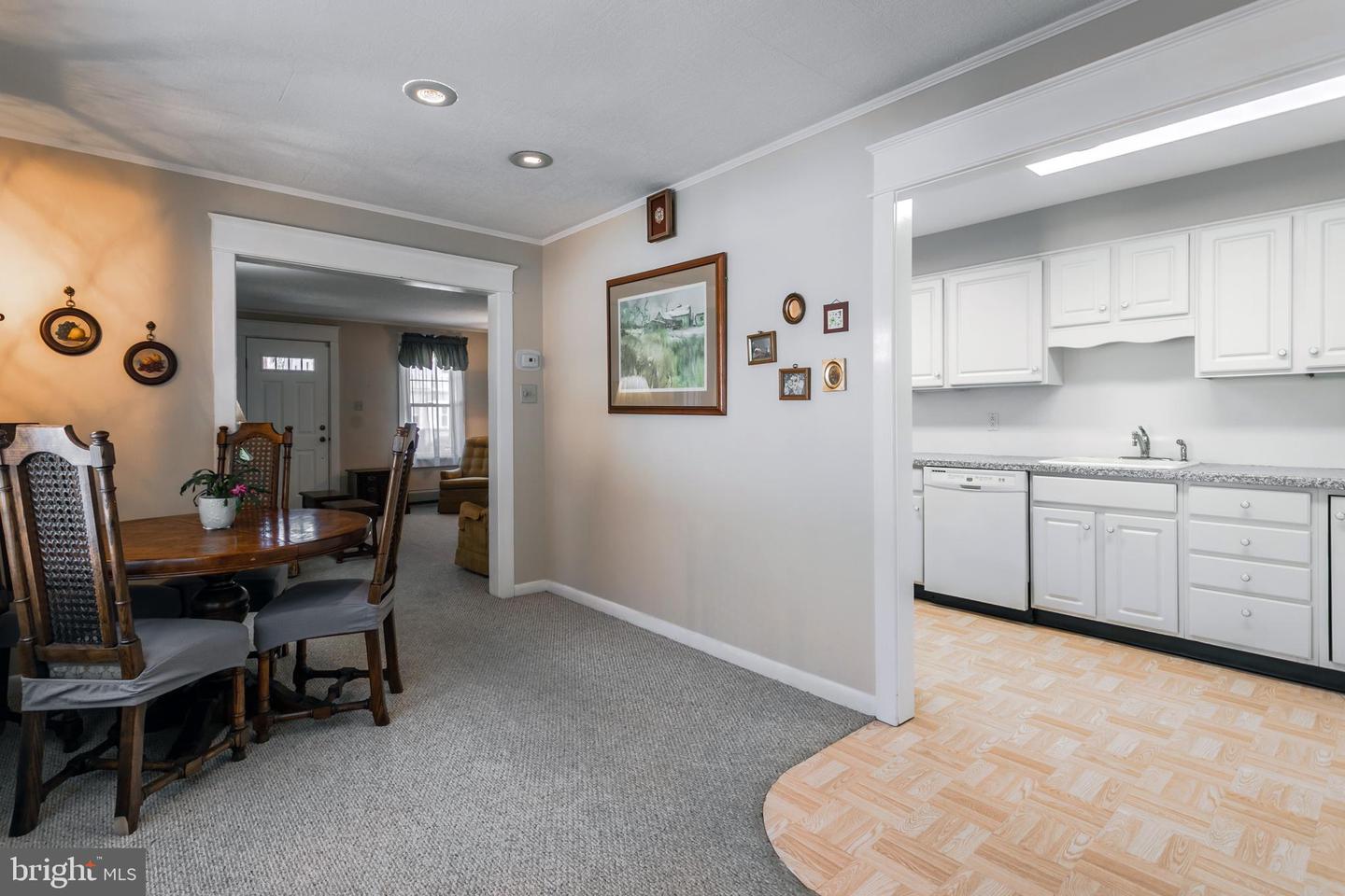 202 W Cooke Ave