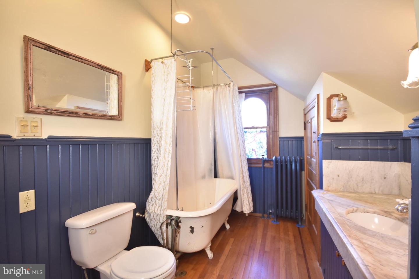 58 E Greenwood Ave