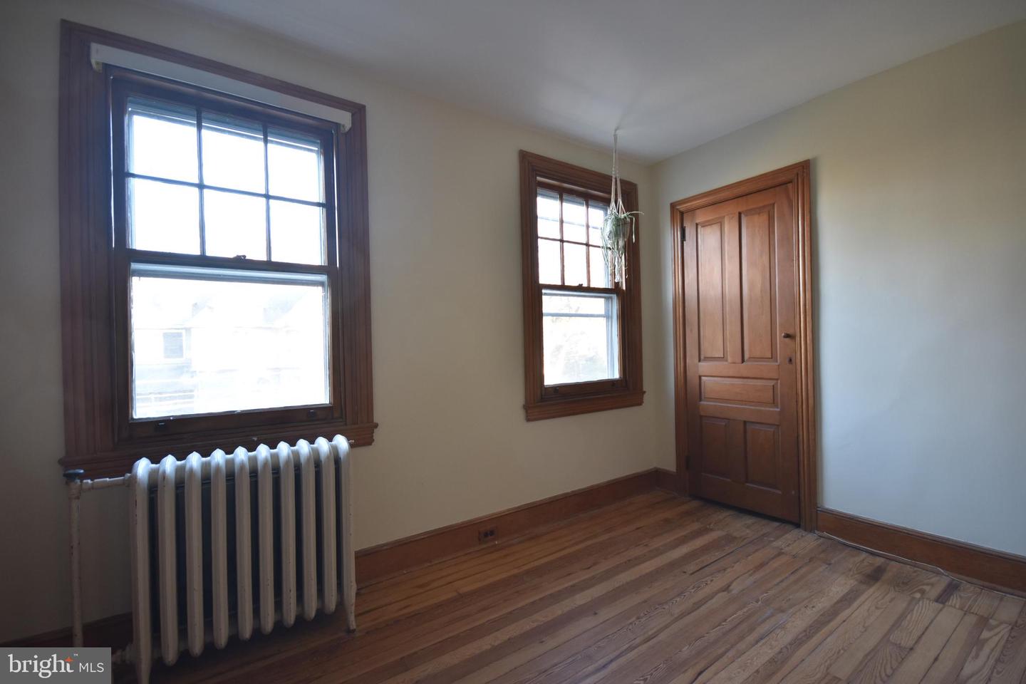 58 E Greenwood Ave