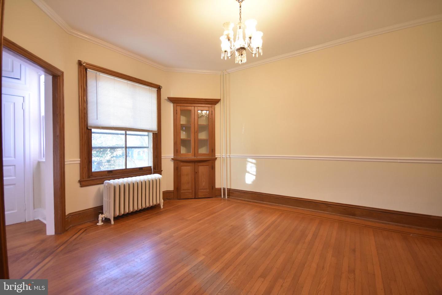 58 E Greenwood Ave