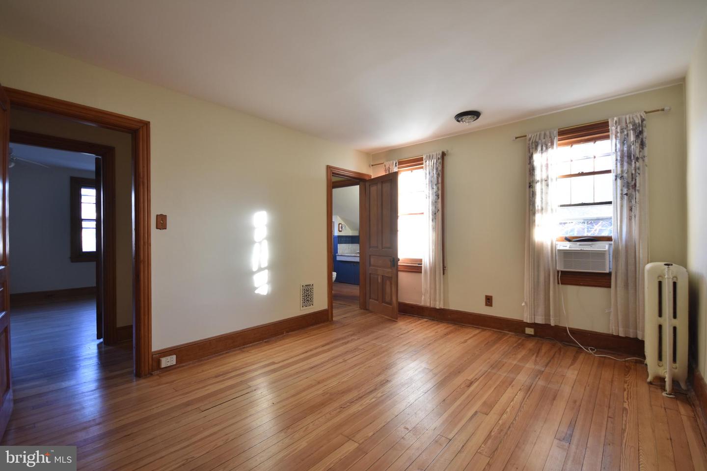 58 E Greenwood Ave
