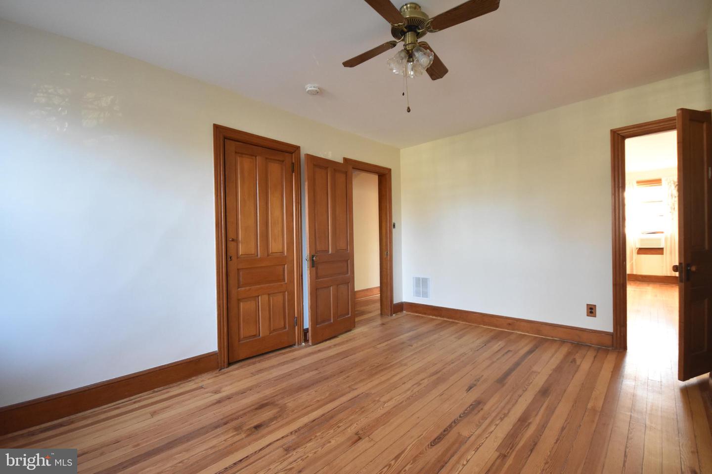 58 E Greenwood Ave