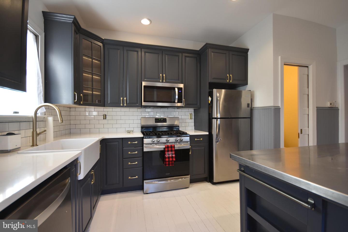 58 E Greenwood Ave