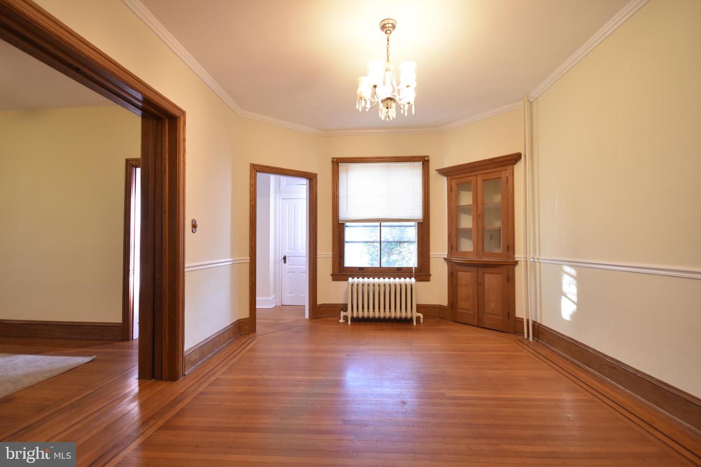 58 E Greenwood Ave