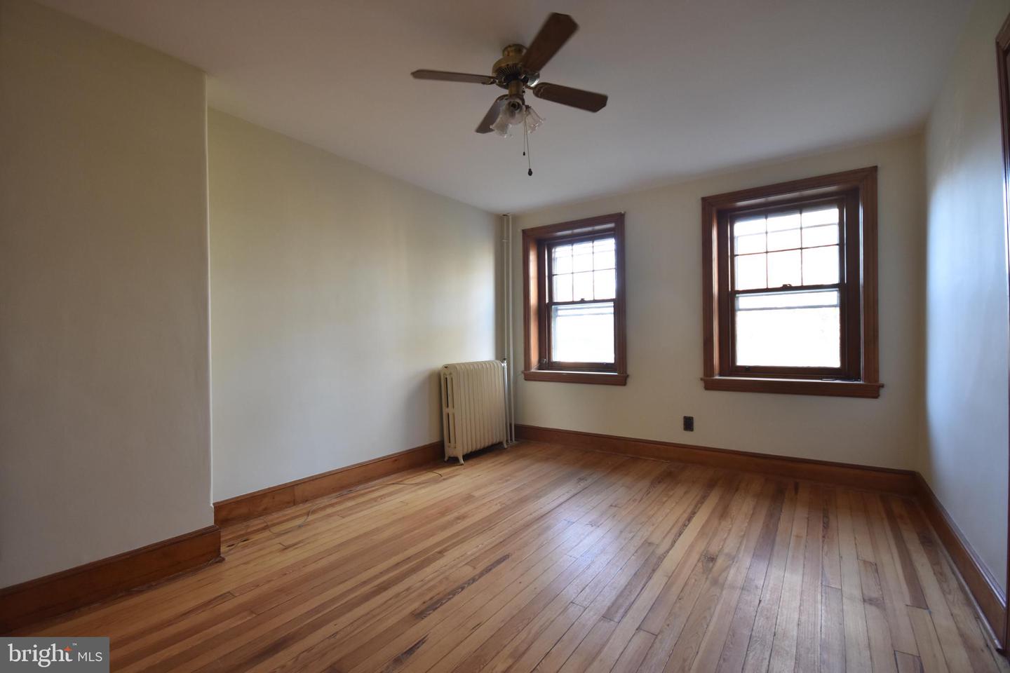 58 E Greenwood Ave