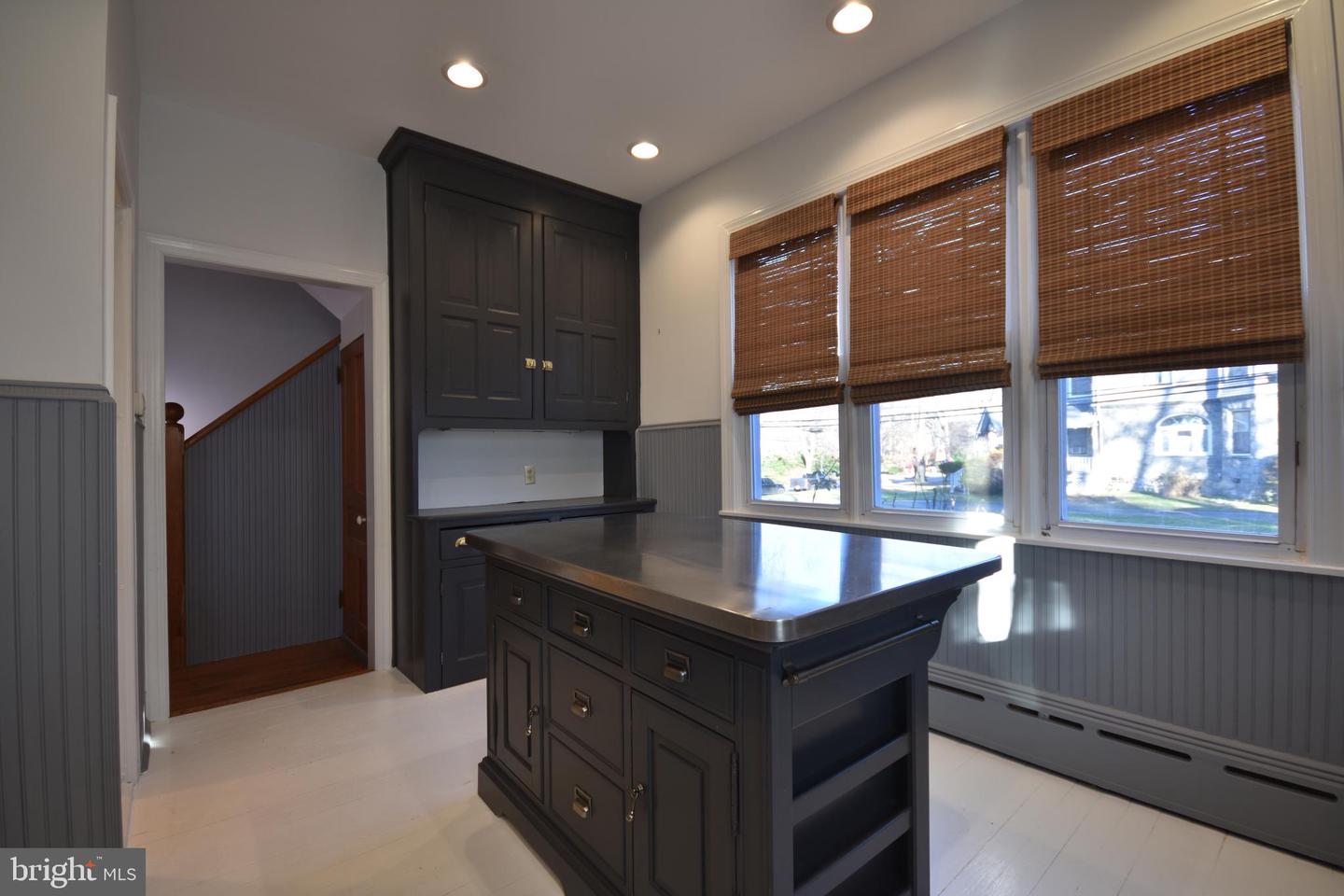 58 E Greenwood Ave