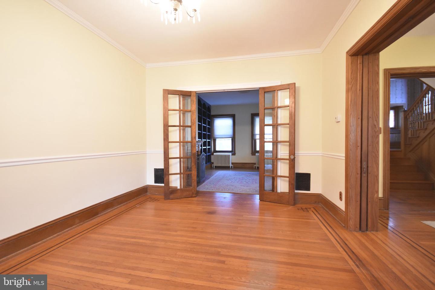 58 E Greenwood Ave