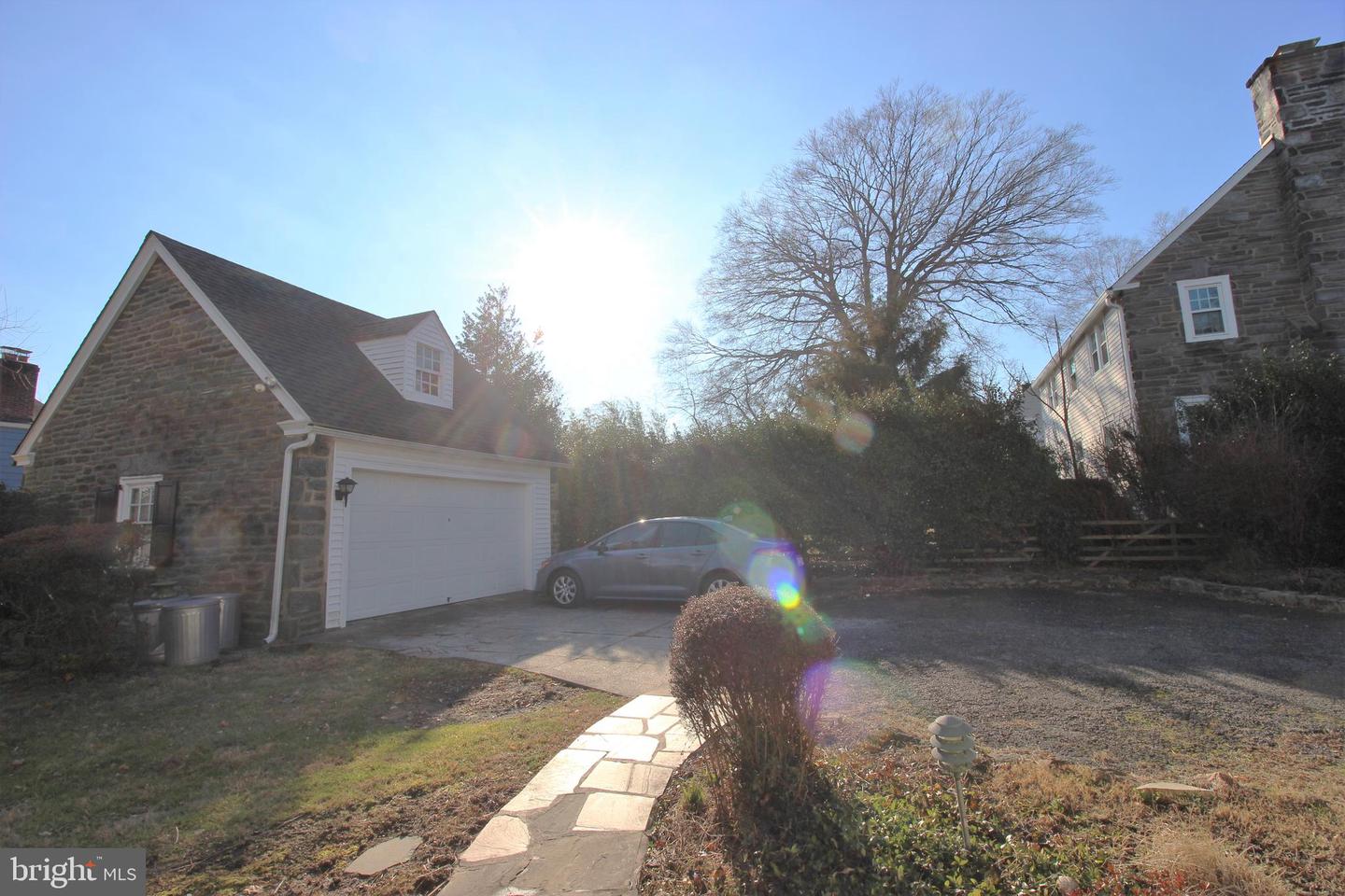 2424 Garrett Rd