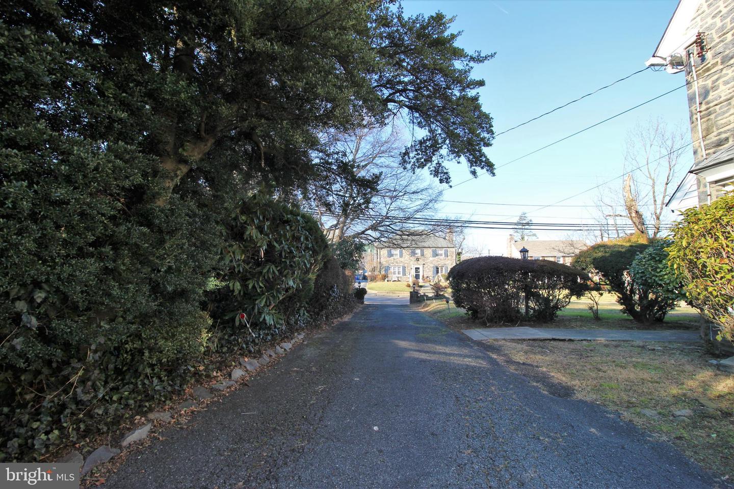 2424 Garrett Rd