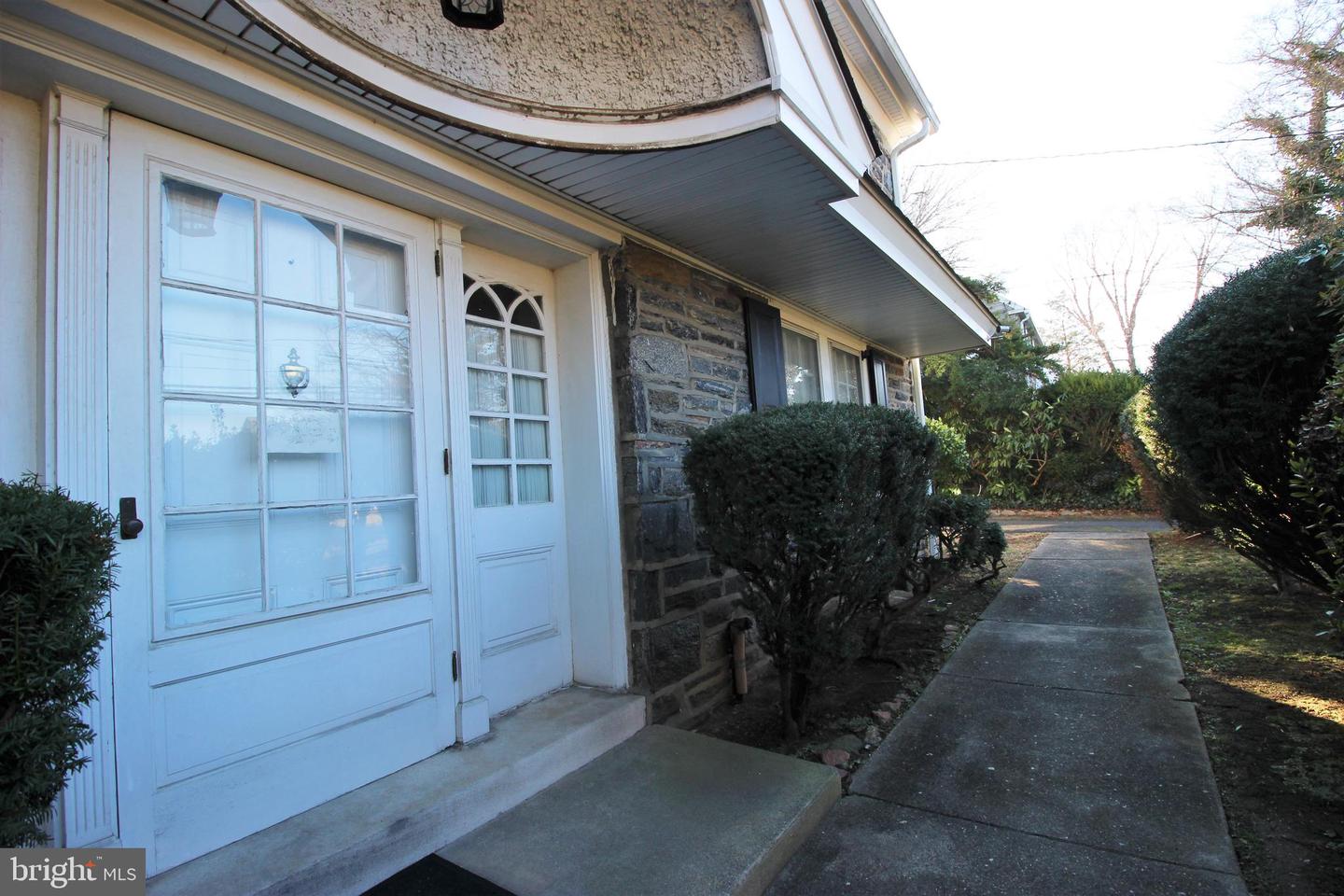 2424 Garrett Rd