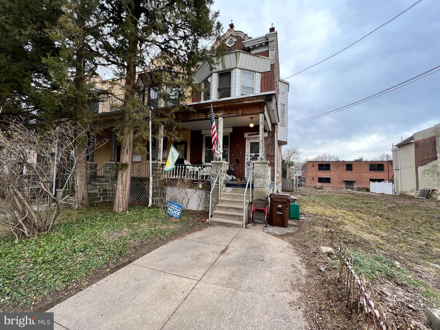 29 N Highland Ave