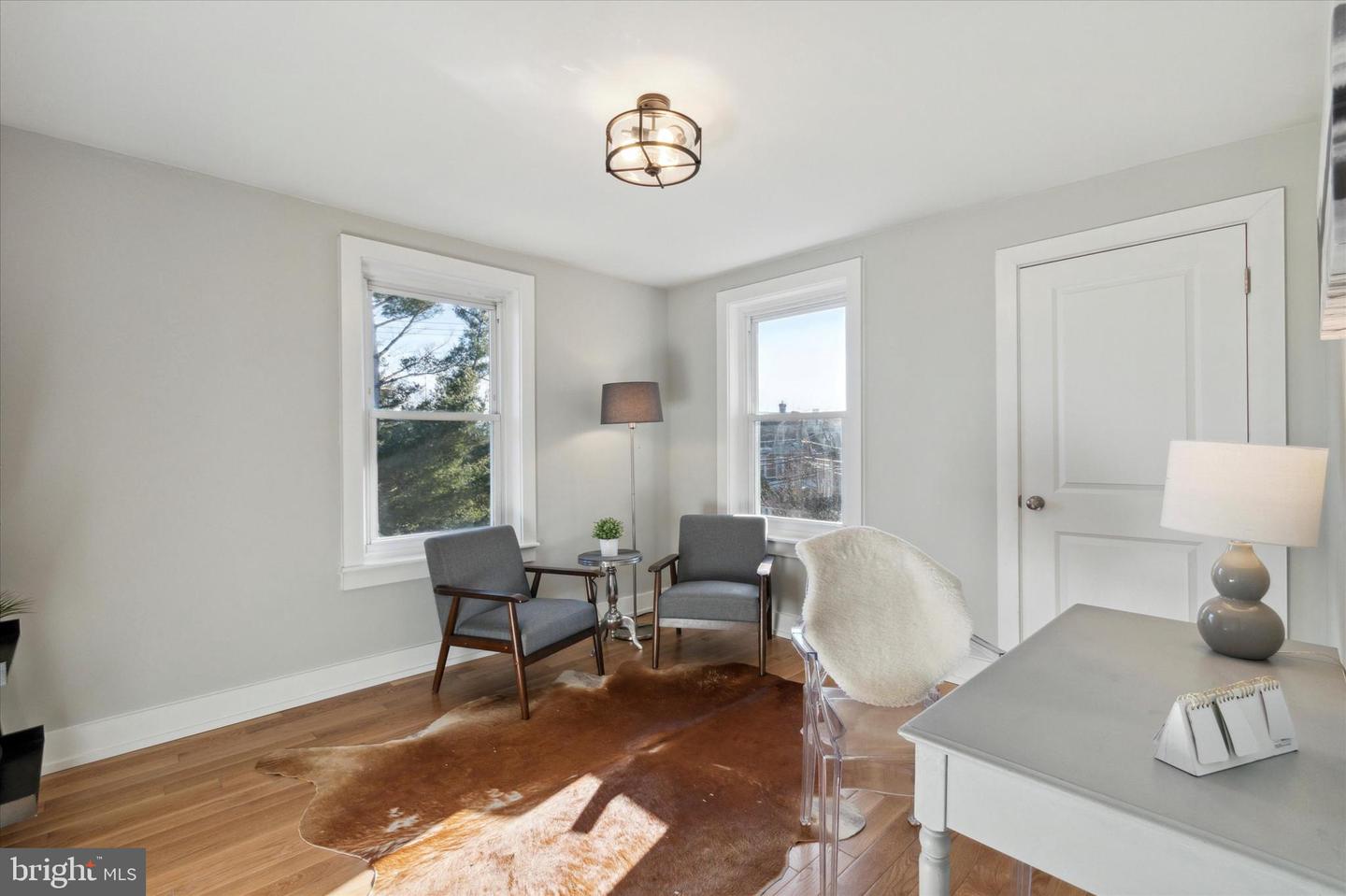 852 Aubrey Ave