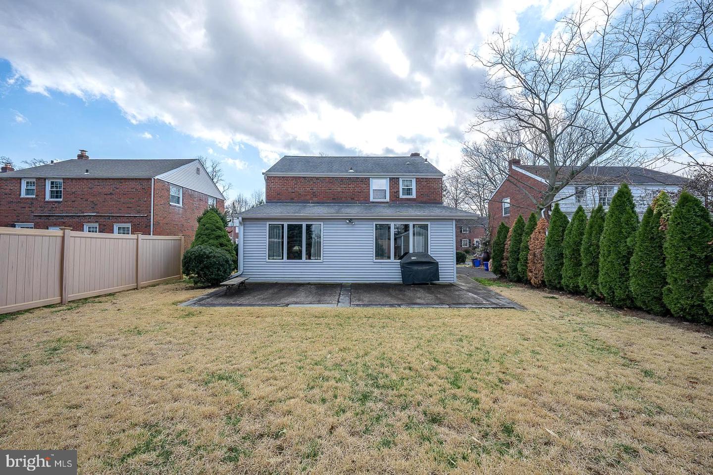 8 Beatrice Dr