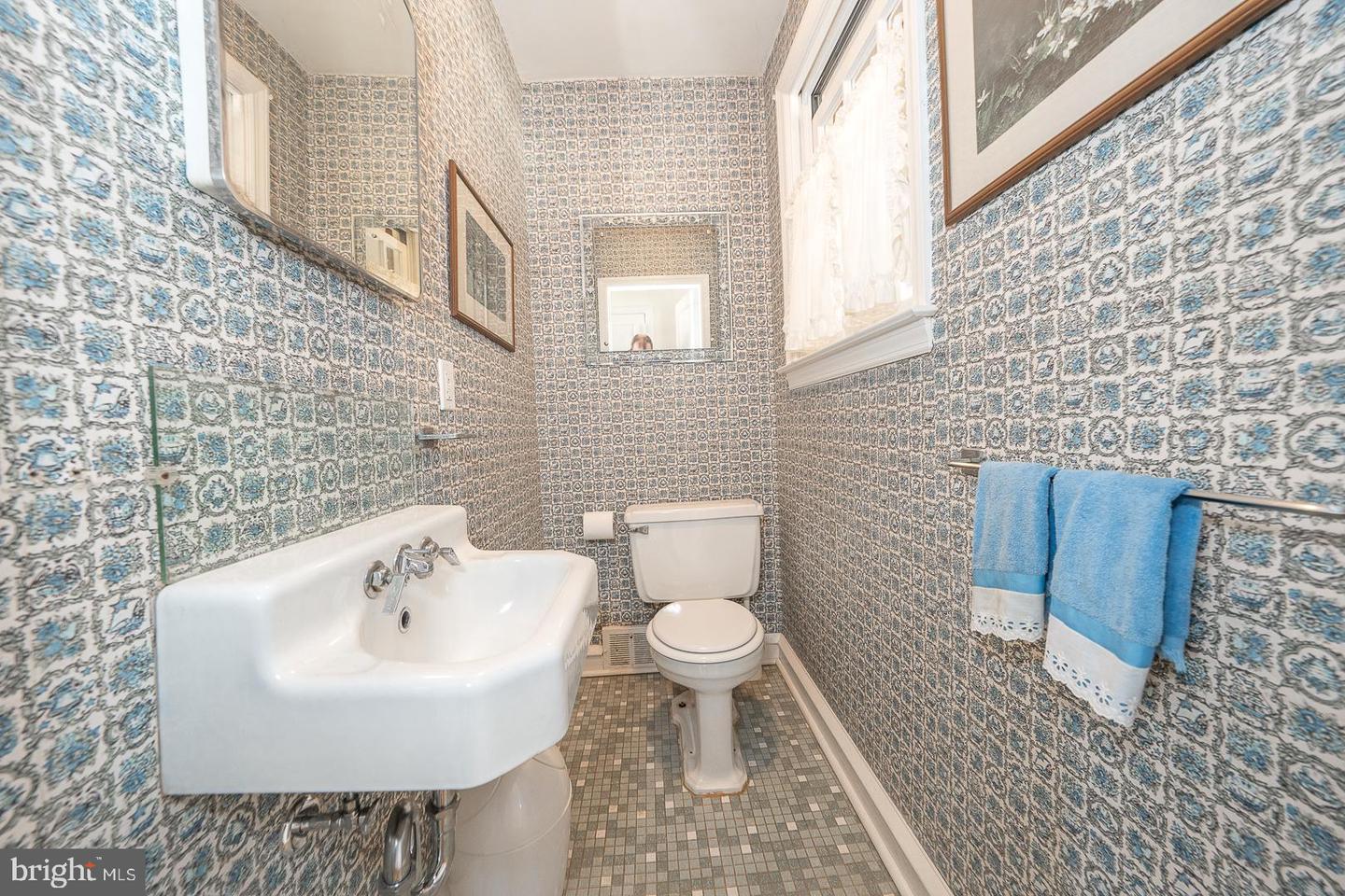 8 Beatrice Dr
