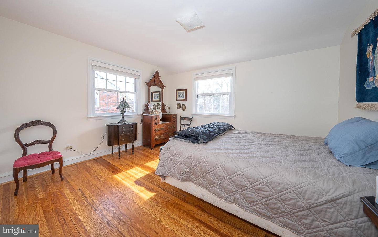 8 Beatrice Dr