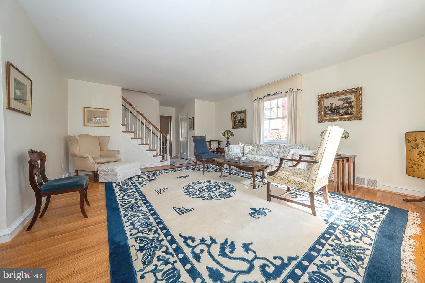 8 Beatrice Dr