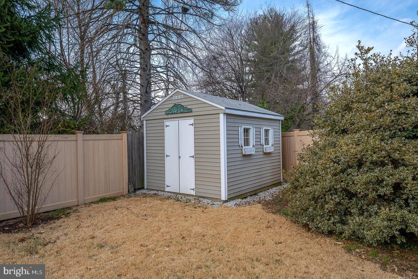 8 Beatrice Dr