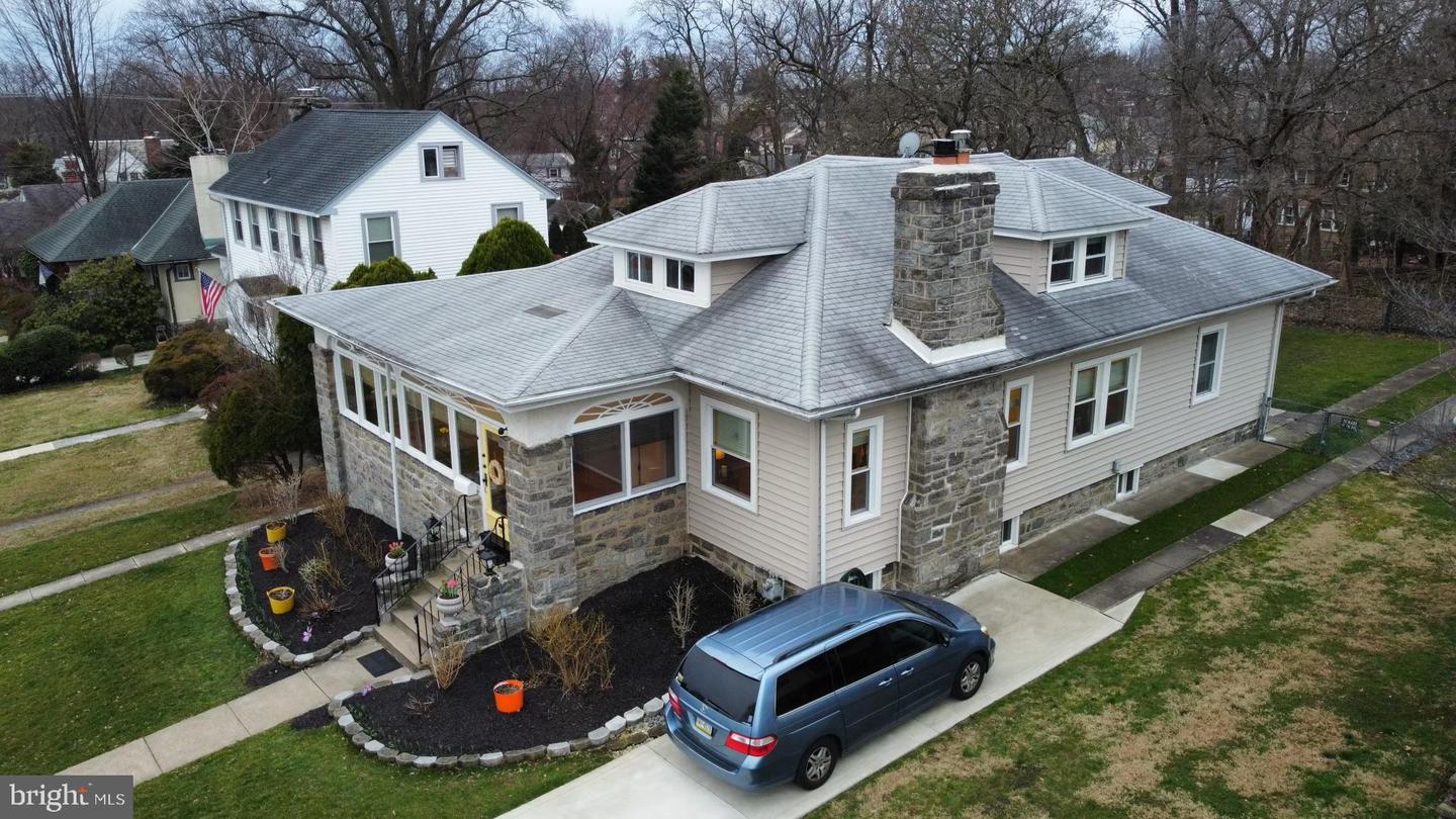 306 Riverview Ave