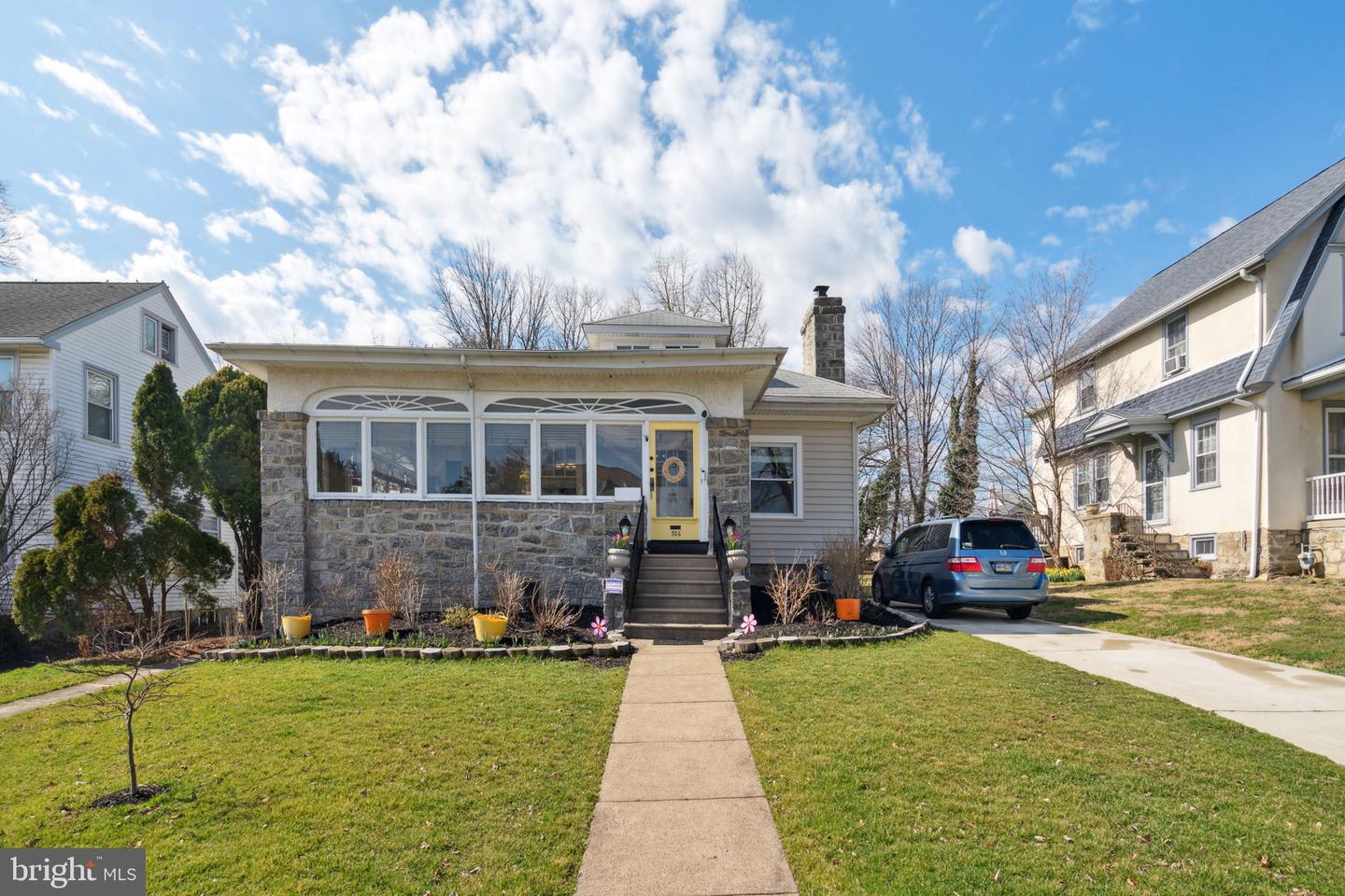 306 Riverview Ave