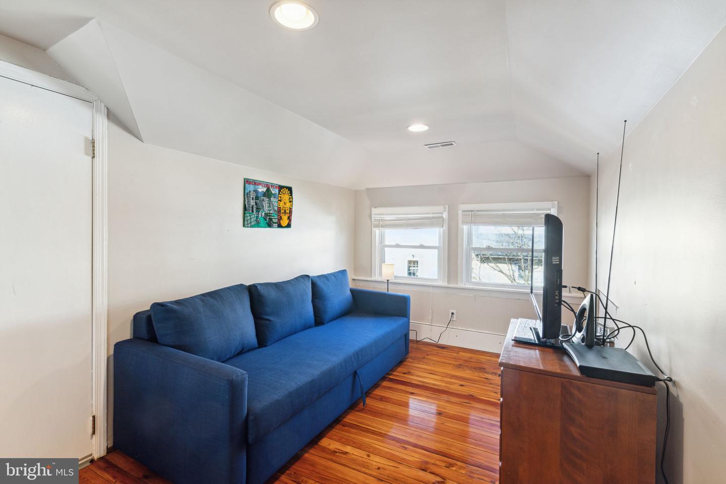 306 Riverview Ave