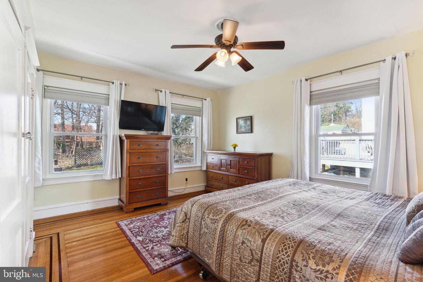 306 Riverview Ave
