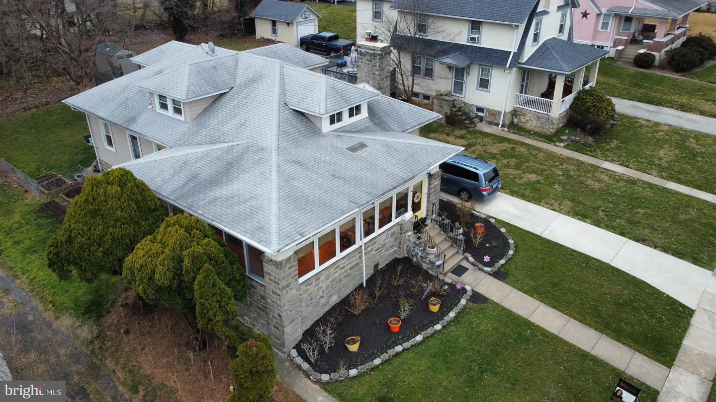 306 Riverview Ave