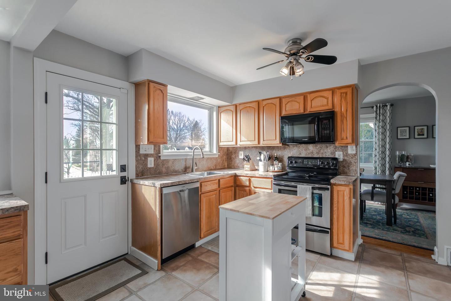 1545 Ashton Rd