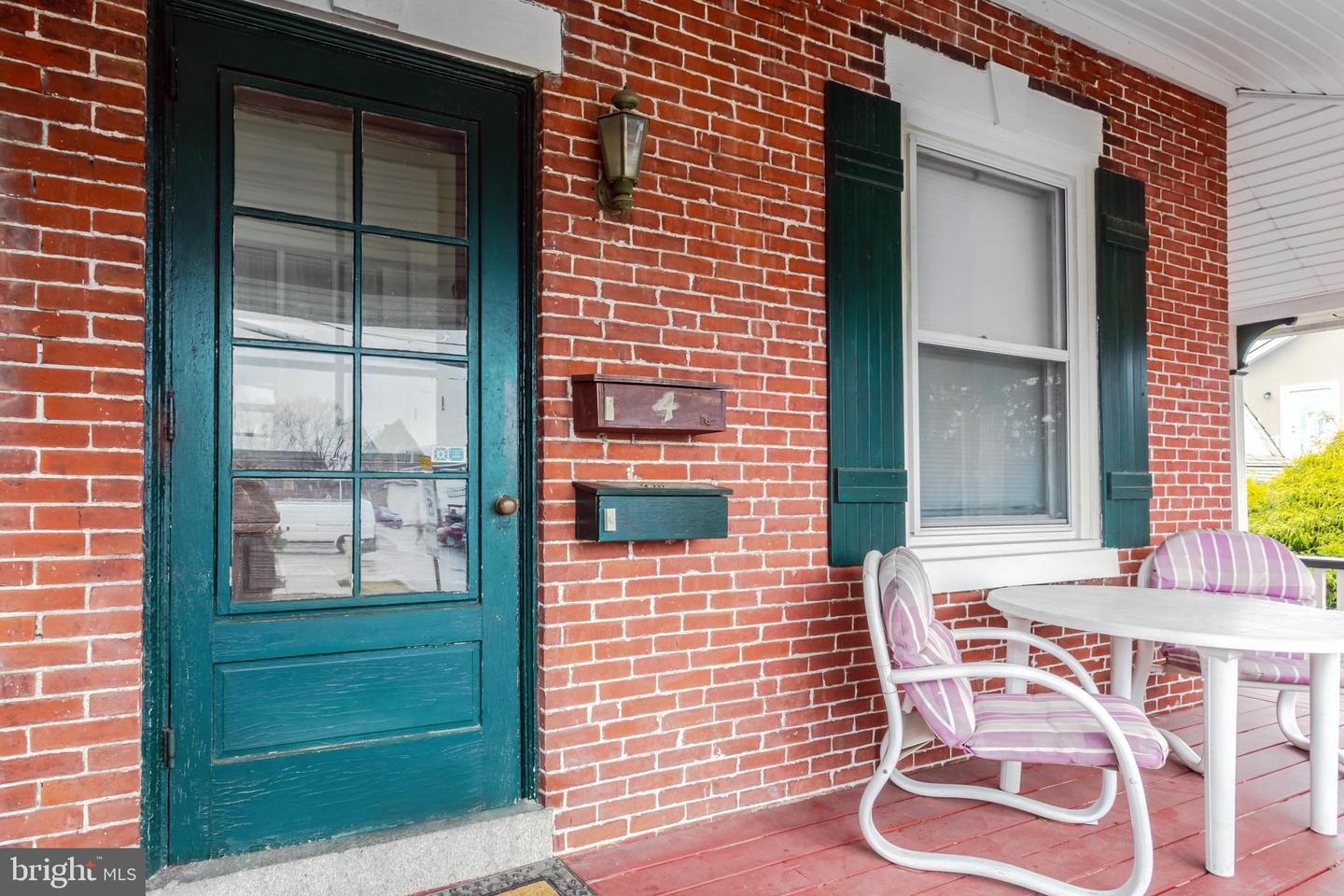 4 S Windsor Ave