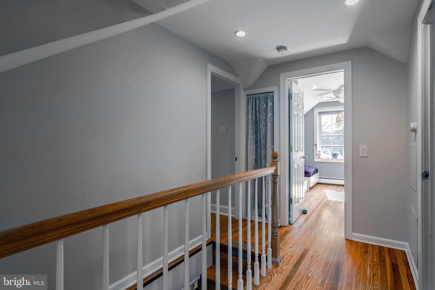 11 Locust St