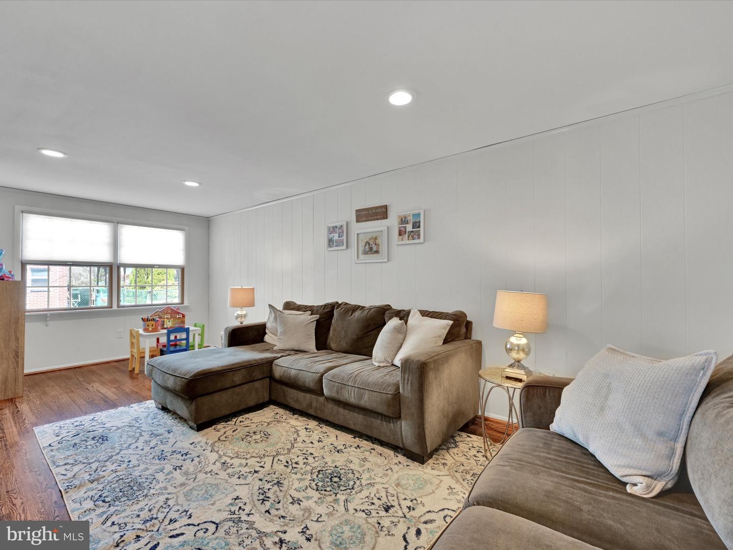 217 Pickwick Rd