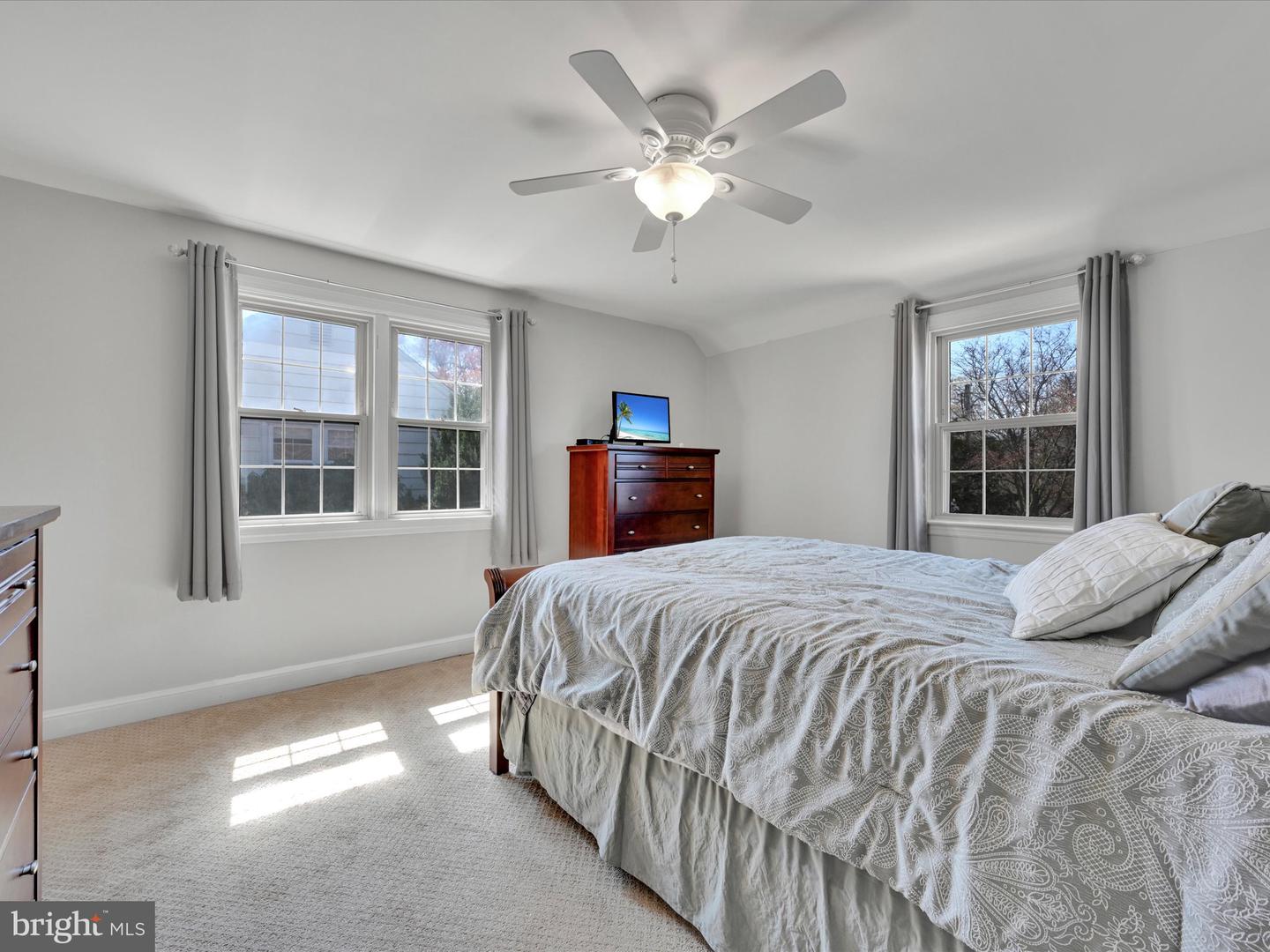 217 Pickwick Rd