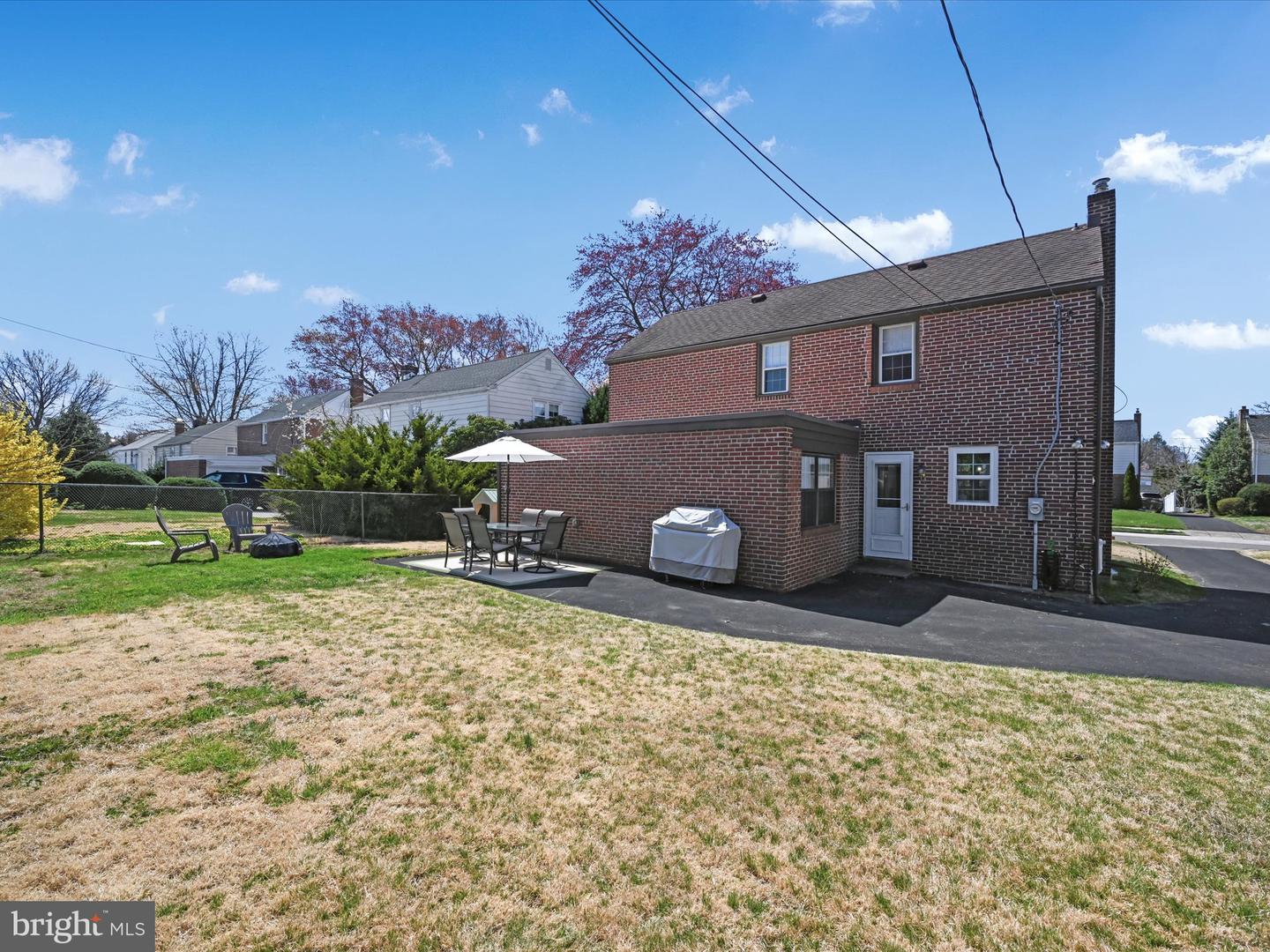 217 Pickwick Rd