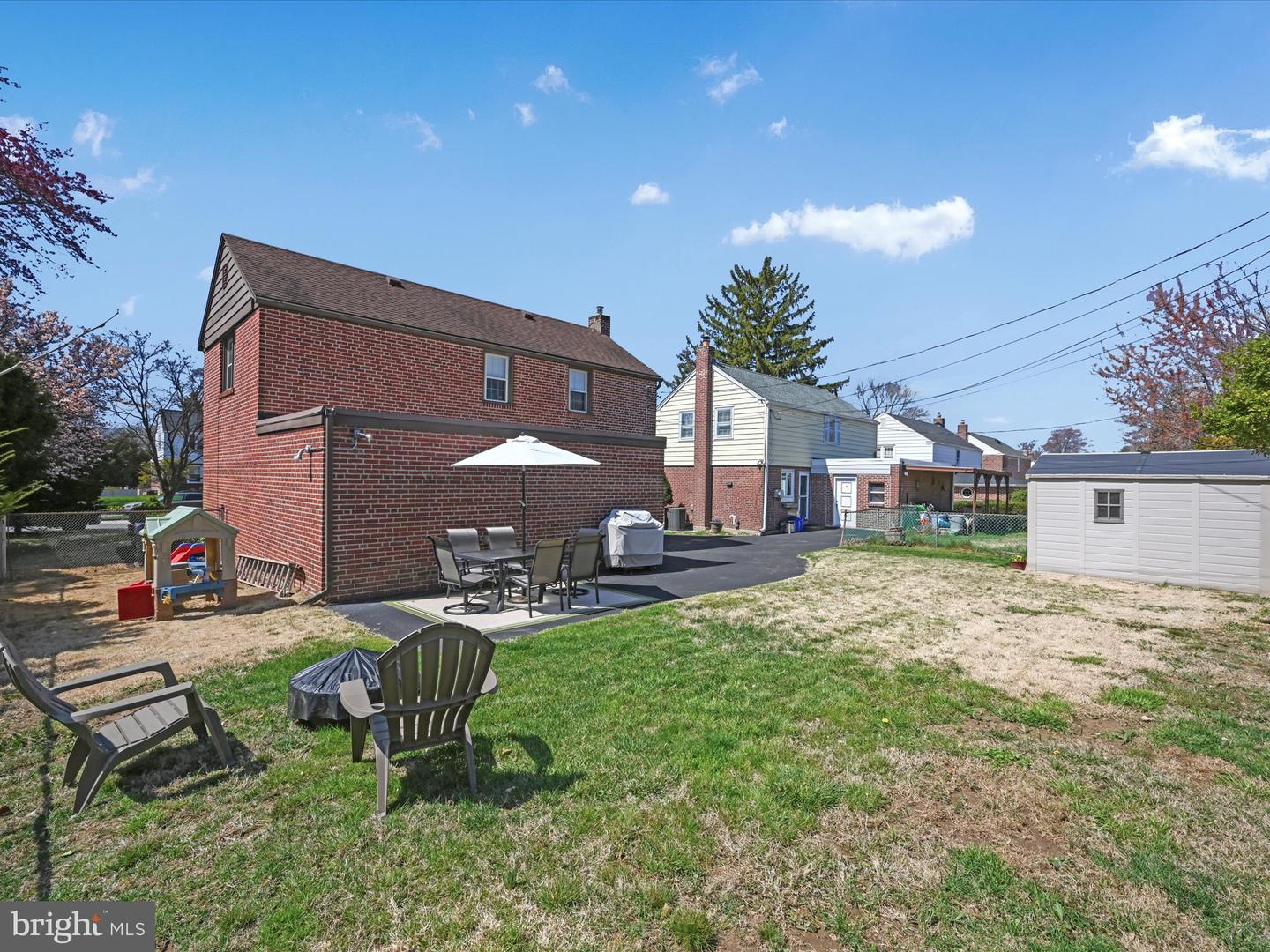 217 Pickwick Rd