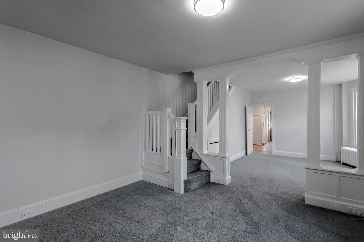 100 E Madison Ave