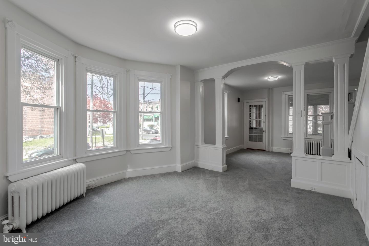 100 E Madison Ave