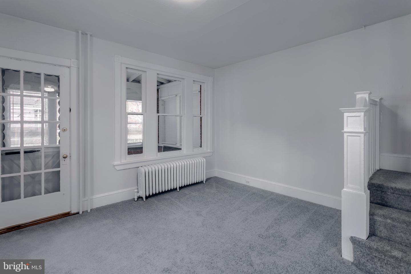 100 E Madison Ave