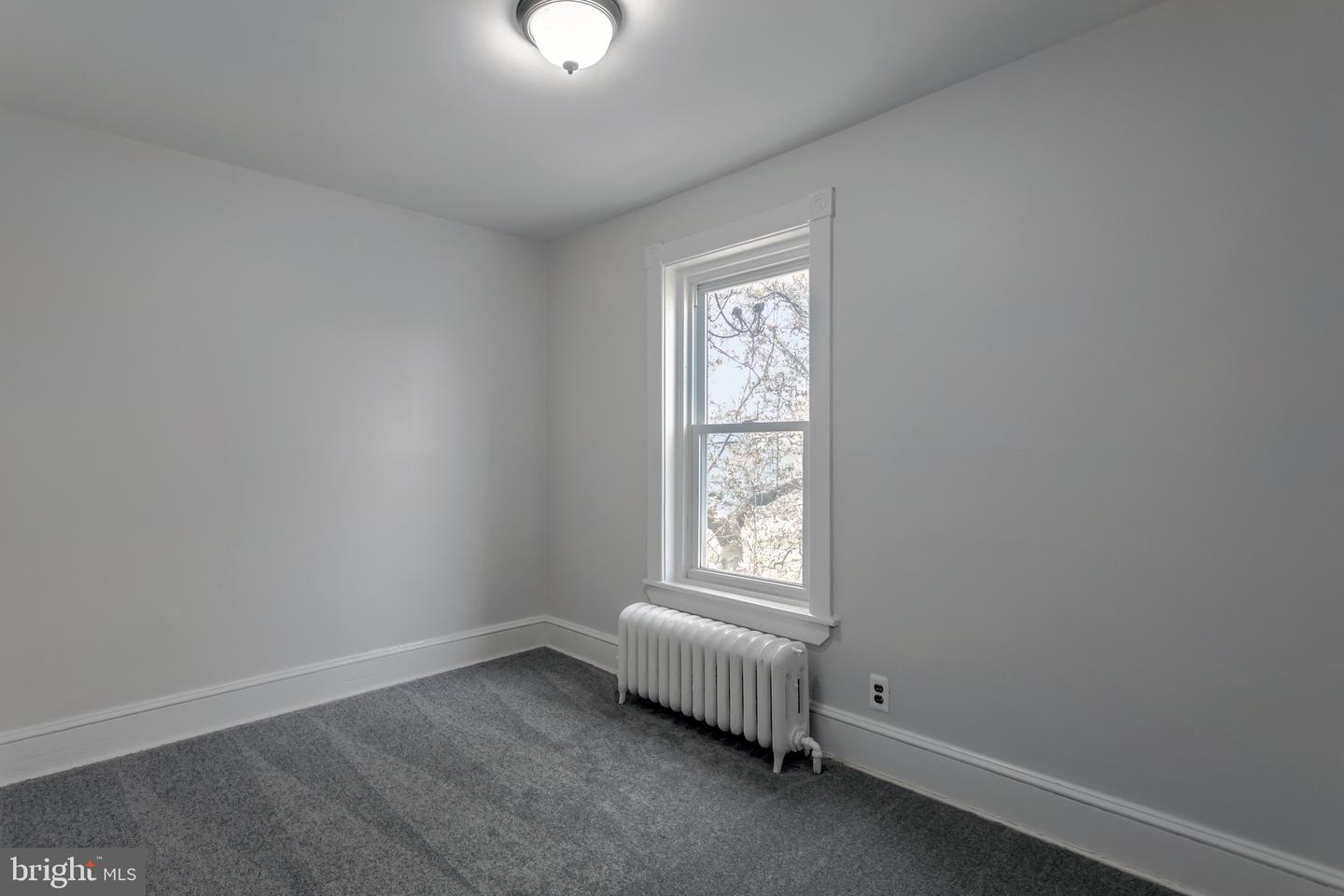 100 E Madison Ave